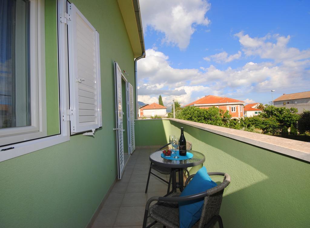 Apartments Valeria Kaštela Exterior foto